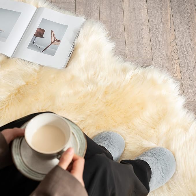 MIULEE Luxury Super Soft Fluffy Area Rug Faux Fur Sheepskin Rug Decorative Plush Shaggy Carpet for Bedside Sofa Floor Nursery 3 x 5 Feet, Light Yellow