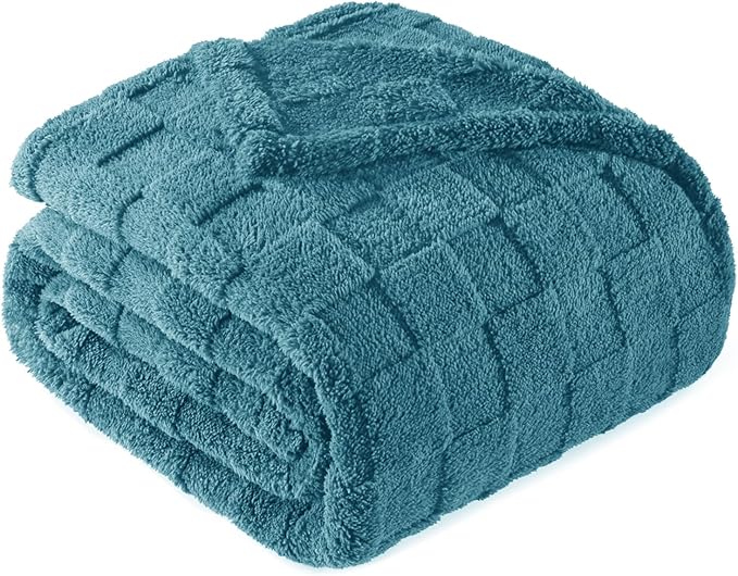 Exclusivo Mezcla Twin Size Flannel Fleece Blanket, Super Soft and Warm Lightweight Checkered Pattern Blanket for All Seasons, 60x80 Inches, Slate Blue