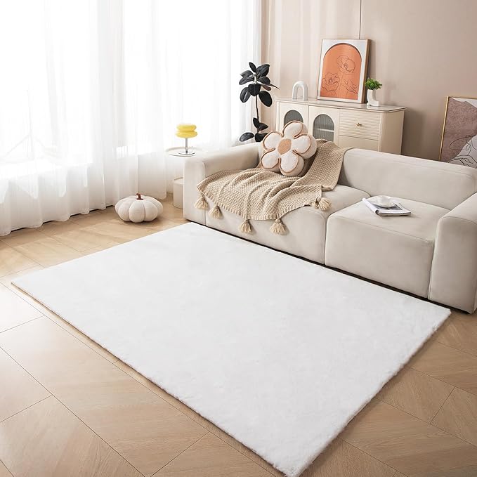 ThreadGlobe Fluffy Faux Rabbit Fur Rug 4'x6', Cloud-Soft Rugs for Living Room, Bedroom & Nursery, Non-Slip No-Shed Area Rug, Machine Washable Rug, White, 4x6 Ft