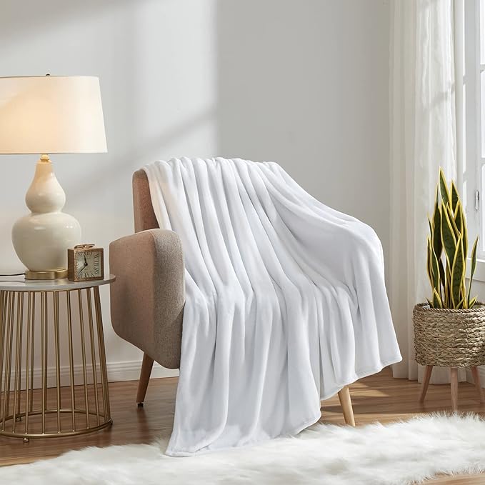 KMUSET Fleece Blanket Throw Size White Lightweight Super Soft Cozy Luxury Bed Blanket Microfiber (Pack of 2)