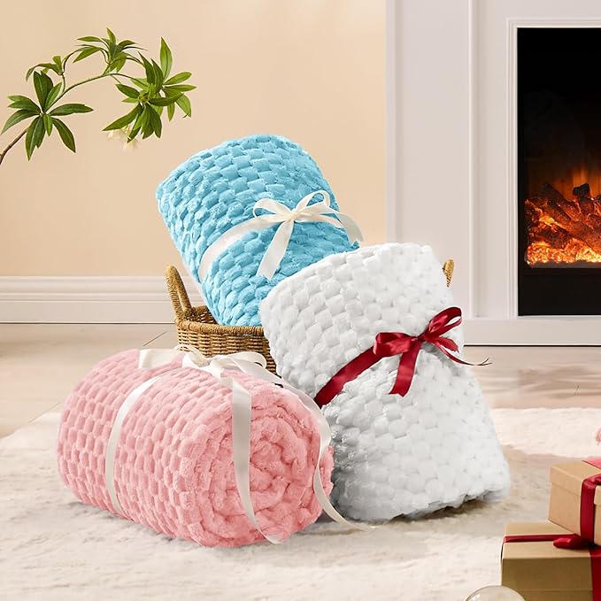BEDELITE Fleece Throw Blanket for Couch & Bed - 3D Jacquard Decorative White Blanket, Super Soft and Cozy Warm Fuzzy Blanket All Seasons Suitable, 50x60Inches