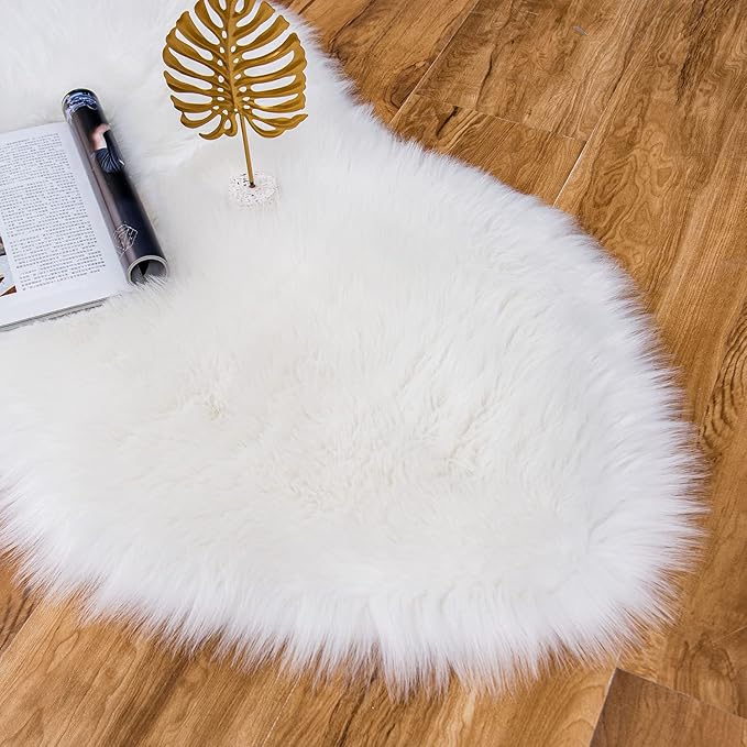 EasyJoy Ultra Soft Fluffy Shaggy Area Rug Faux Fur Rug Chair Cover Seat Pad Fuzzy Area Rug for Bedroom Floor Sofa Living Room (2 x 3 ft Sheepskin, White)