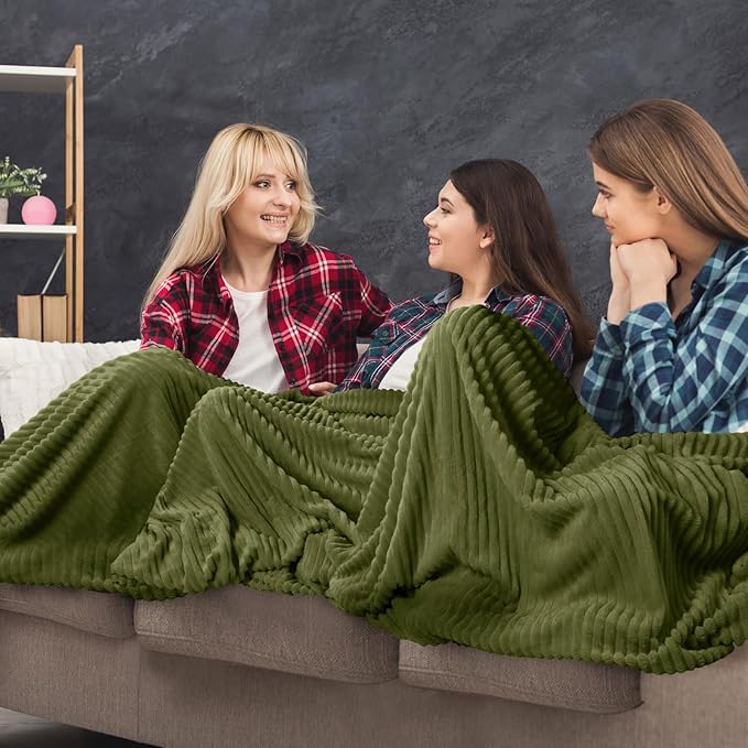 Buryeah 24 Pcs Flannel Throw Blanket Bulk 50 x 60 in Sleepover Blanket Outdoor Wedding Throw Lightweight, Oeko-tex Standard 100 Certified for Sofa Homeless Gifts (Army Green)