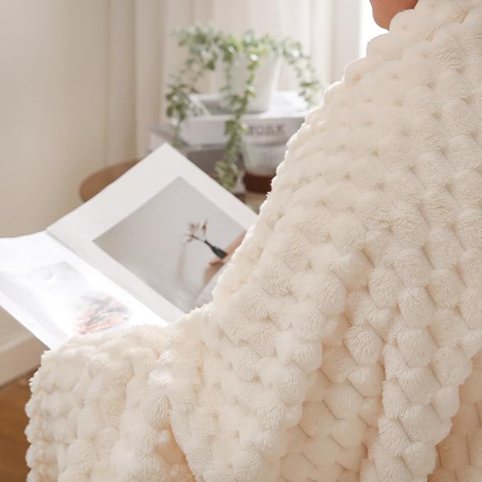 Puncuntex Cream White Throw Blanket 60"×80" inches Fuzzy 3D Jacquard Decorative Flannel Fleece Super Soft Plush Cozy Blanket for Couch Sofa Chair Lightweight