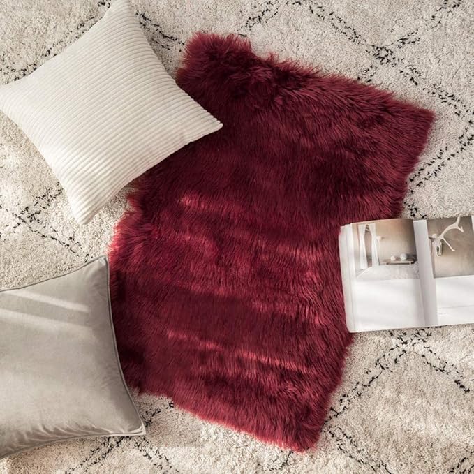 MIULEE Fluffy Rug Soft Shaggy Faux Fur Area Rug Luxury Plush Rectangle Carpet for Bedroom Living Room Sofa Chair 2 x 3 Feet,Wine Red