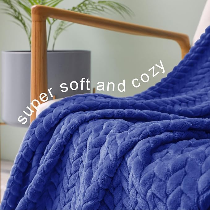 Exclusivo Mezcla Fleece Throw Blanket for Couch and Bed, 50x70 Inches Soft Cozy Jacquard Flannel Blankets, Lightweight Fuzzy Plush Warm Throws for Women, Cobalt Blue