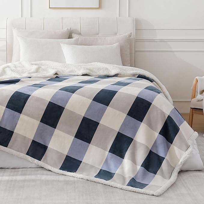 PU MEI Sherpa Throw Blanket Reversible Large Big King Size Flannel Blankets for Bed, 108"*90",Grey Blue