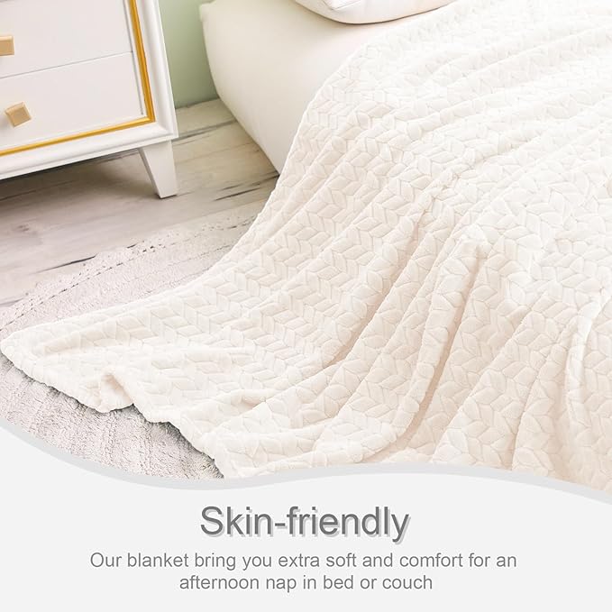 Exclusivo Mezcla Fleece Throw Blanket for Couch and Bed, 50x70 Inches Soft Cozy Jacquard Flannel Blankets, Lightweight Fuzzy Plush Warm Throws for Women, Off White