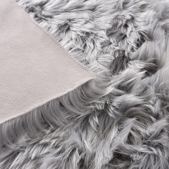 ORINOVA Silver Grey Plush Faux Sheepskin Fur Area Rugs for Bedroom Nursery Washable Shag Rug 4x6 Rectangle Rug