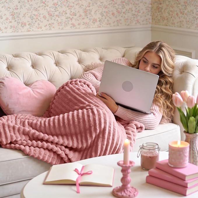 BEDELITE Large Throw Blankets for Couch - 3D Ribbed Jacquard Cute Fuzzy Fleece Blanket, Warm and Breathable Soft Cozy Throw XL Blanket, Dusty Pink