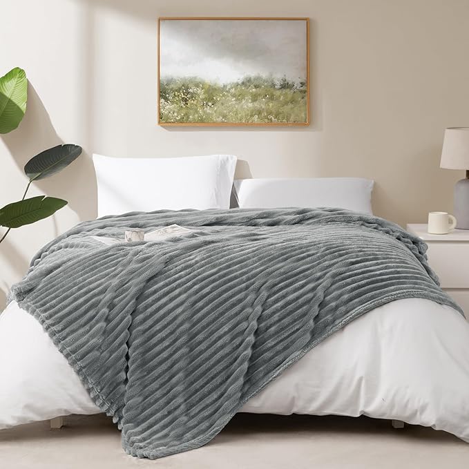 HIMEET Grey Ribbed Queen Size Blanket for Bed - 300GSM Lightweight Fleece Blanket for Men Women, Large Cozy Sofa Couch Cover Bed Blankets Gifts, Striped Spring Home Room Decor, Grey, 90x90 Inches