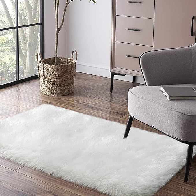 Faux Fur Rug, White Small Fluffy Rug for Sofa Chair Couch Cover 2x4 Feet, Ultra Soft Fuzzy Shag Rug for Bedroom, Indoor Shaggy Plush Floor Carpets Luxury Home Decor for Bedside