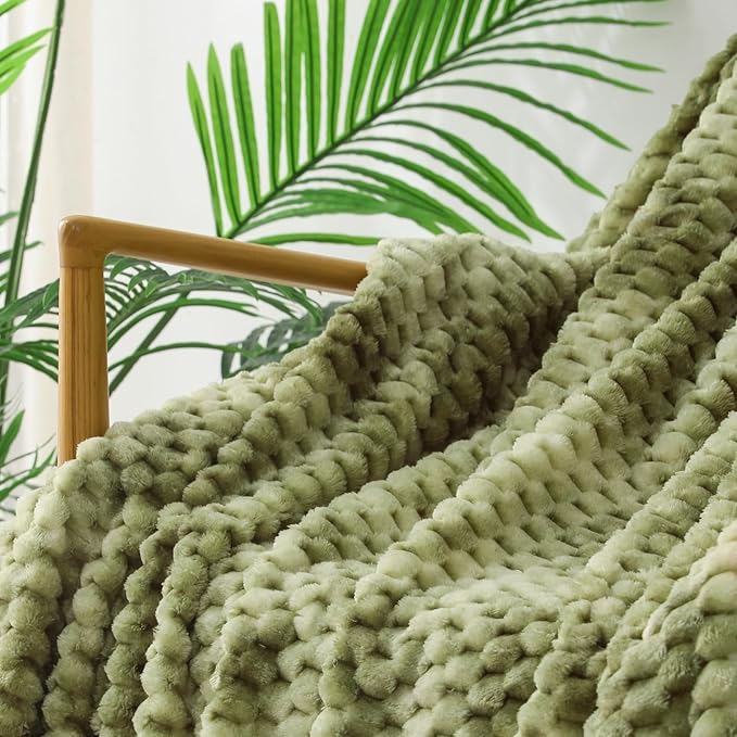 Exclusivo Mezcla Fleece Throw Blanket for Couch, Extra Large Fuzzy Tie-dye Olive Green Bed Blankets, Soft Cozy Plush Sofa Throws for All Seasons, 50x70 Inches