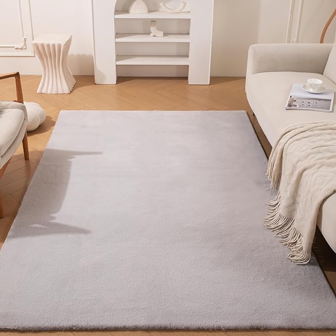 ThreadGlobe Fluffy Faux Rabbit Fur Rug 4'x6', Cloud-Soft Rugs for Living Room, Bedroom & Nursery, Non-Slip No-Shed Area Rug, Machine Washable Rug, Grey, 4x6 Ft