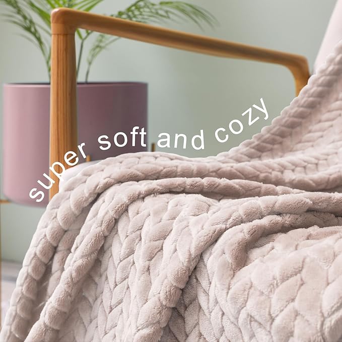 Exclusivo Mezcla Fleece Queen Size Blanket for Bed, 90x90 Inches Soft Cozy Jacquard Flannel Blankets, Lightweight Fuzzy Plush Warm for Women, Camel