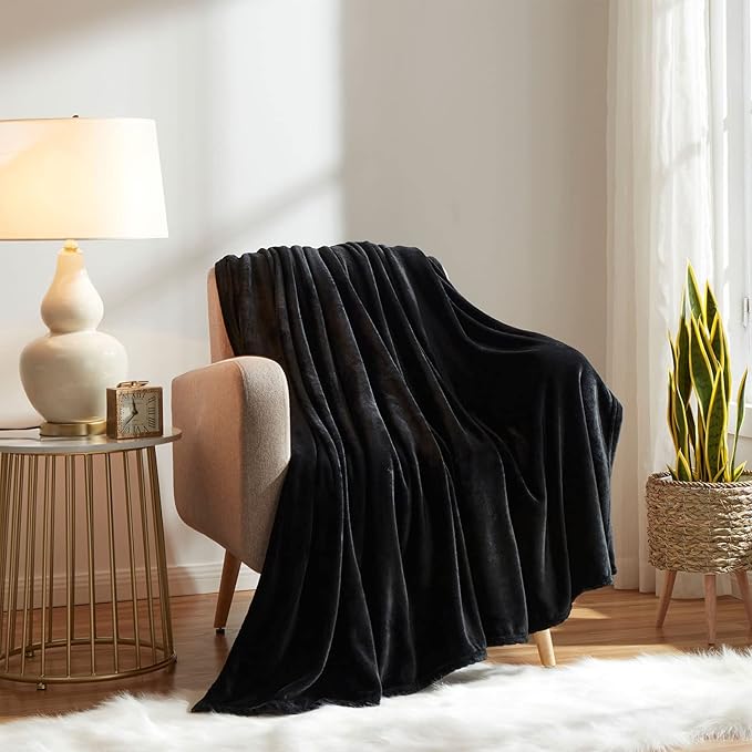 KMUSET Super Soft Throw Blanket Premium Silky Flannel Fleece Throw Size Black Microfiber Lightweight Blanket All Season Use
