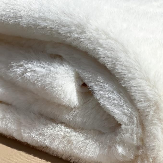 ORINOVA White Faux Fur Rug 5x8 Rugs for Living Room Shag Washable Area Rug Fuzzy Rugs for Bedroom Girl Room Decor Rectangle Rug