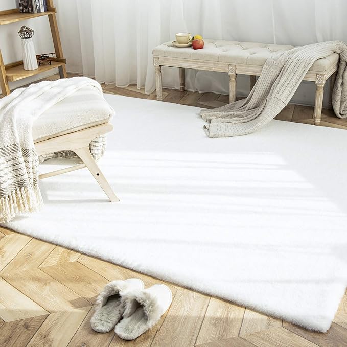 Ashler Faux Fur Rug, Ultra Soft Faux Rabbit Fur, White Area Rugs, 5 x 7 Feet Rectangle, Machine Washable Nursery Decor Throw Rugs for Bedroom, Kids Room, Living Room