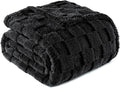 Exclusivo Mezcla Fleece Throw Blanket for Couch,Super Soft and Warm Lightweight Checkered Pattern Blankets for All Seasons, 50x60 Inches, Black