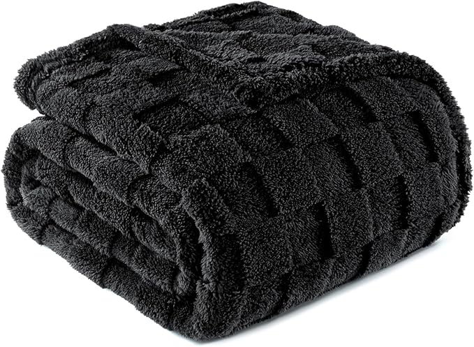 Exclusivo Mezcla Fleece Throw Blanket for Couch,Super Soft and Warm Lightweight Checkered Pattern Blankets for All Seasons, 50x60 Inches, Black