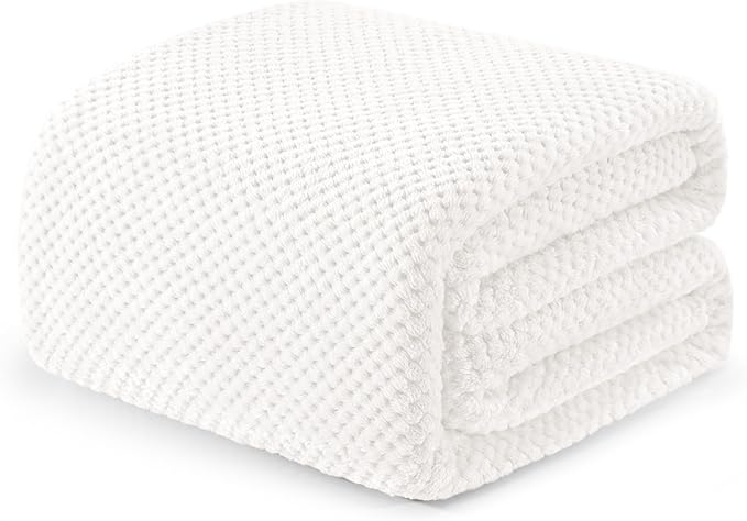 Exclusivo Mezcla Fleece Bed Blanket Queen Size, Super Soft and Warm Blankets for Couch, Sofa and Bed Waffle Textured, Cozy, Fuzzy and Lightweight (Pure White, 90x90 Inches)
