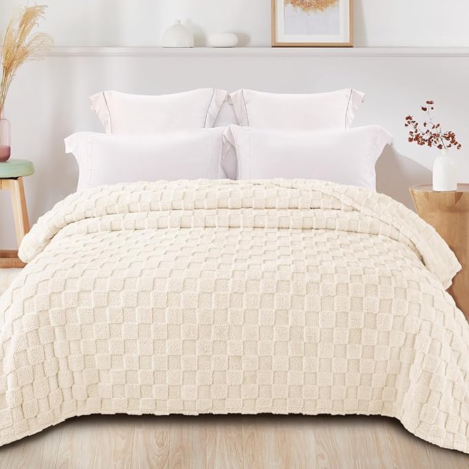 Exclusivo Mezcla Twin Size Flannel Fleece Blanket, Super Soft and Warm Lightweight Checkered Pattern Blankets for All Seasons, 60x80 Inches, Ivory