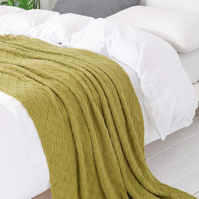 BOURINA Olive Green Throw Blanket 50x60 Inches Throw Textured Solid Soft Sofa Couch Decorative Knit Blanket
