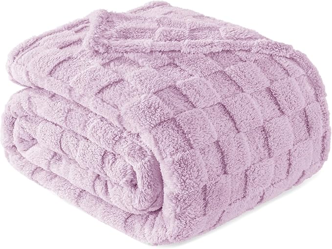 Exclusivo Mezcla King Size Flannel Fleece Blanket, Super Soft and Warm Lightweight Checkered Pattern Blanket for All Seasons, 90x104 Inches, Light Purple