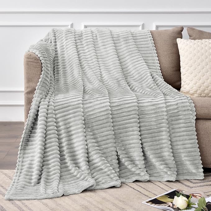 BEDELITE Fleece Blanket Twin Size – 3D Ribbed Jacquard Soft and Warm Decorative Fuzzy Blankets – Cozy, Fluffy, Plush Lightweight Throw Blankets for Couch, Bed, Sofa(Light Grey, 60x80 inches)