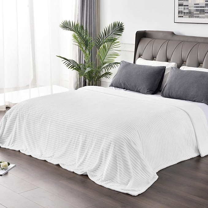 BEDELITE Fleece Blanket King Size – 3D Ribbed Jacquard Soft and Warm Decorative Fuzzy Blankets – Cozy, Fluffy, Plush Lightweight Throw Blankets for Couch, Bed, Sofa(White, 108x90 inches)