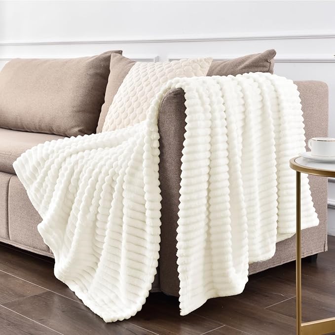 BEDELITE Fleece Blanket Queen Size – 3D Ribbed Jacquard Soft and Warm Decorative Fuzzy Blankets – Cozy, Fluffy, Plush Lightweight Throw Blankets for Couch, Bed, Sofa(Cream, 90x90 inches)