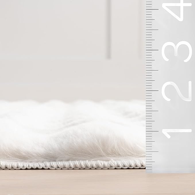 nuLOOM Jeni Off-White, 2' x 3', Solid Faux Rabbit, Fluffy and Cozy, High Traffic, Stain Resistant, Easy Clean, Durable Washable Area Rug for Bedroom, Living Room, Dining, Den, Foyer, Entryway