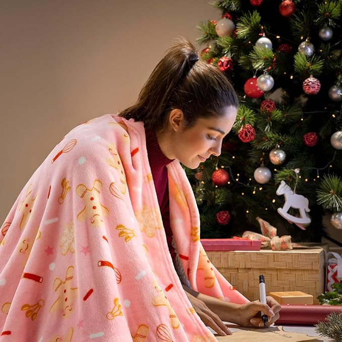 BEDELITE Pink Christmas Throw Blanket for Girls & Teens – Cute Holiday Blanket with Gingerbread Man Pattern, Soft Lightweight Fleece Christmas Blanket for Couch & Bed, Festive Home Décor Gift, 50"x60"