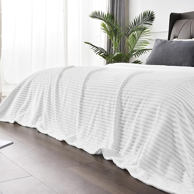 BEDELITE Fleece Throw Blanket for Couch – 3D Ribbed Jacquard Soft and Warm Decorative Fuzzy Blanket – Cozy, Fluffy, Plush Lightweight White Throw Blankets for Bed, Sofa, 84x90 inches