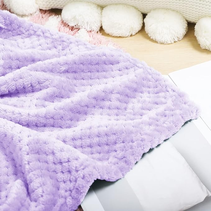 Exclusivo Mezcla Fleece Throw Blanket, Super Soft and Warm Blankets for Couch, Sofa and Bed Waffle Textured, Cozy, Fuzzy and Lightweight (Light Purple, 40x50 Inches)