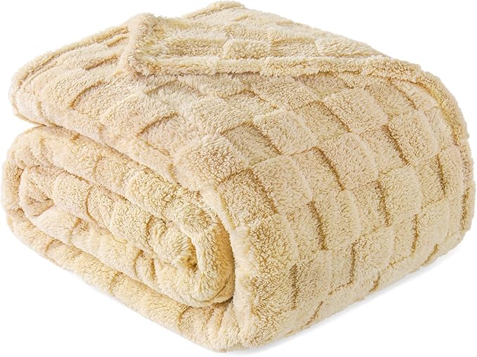 Exclusivo Mezcla King Size Flannel Fleece Blanket, Super Soft and Warm Lightweight Checkered Pattern Blankets for All Seasons, 90x104 Inches, Beige