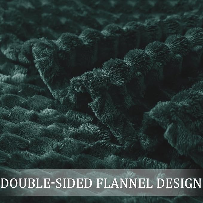 Exclusivo Mezcla Fleece Throw Blanket for Couch, Extra Large Fuzzy Forest Green Bed Blankets, Soft Cozy Plush Sofa Throws for All Seasons, 50x70 Inches