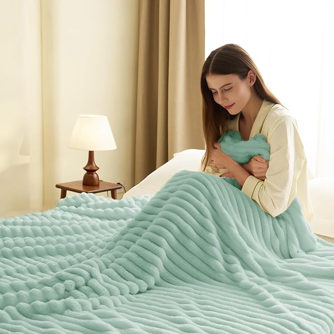 HIMEET Sage Green Ribbed Throw Blanket for Couch - 300GSM Lightweight Soft Fleece Blanket for Women, Cozy Blankets for Mothers Gifts, Striped Spring Home Room Decor, Sage Green, 50x60 Inches
