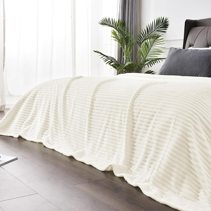 BEDELITE Fleece Blanket Queen Size – 3D Ribbed Jacquard Soft and Warm Decorative Fuzzy Blankets – Cozy, Fluffy, Plush Lightweight Throw Blankets for Couch, Bed, Sofa(Cream, 90x90 inches)