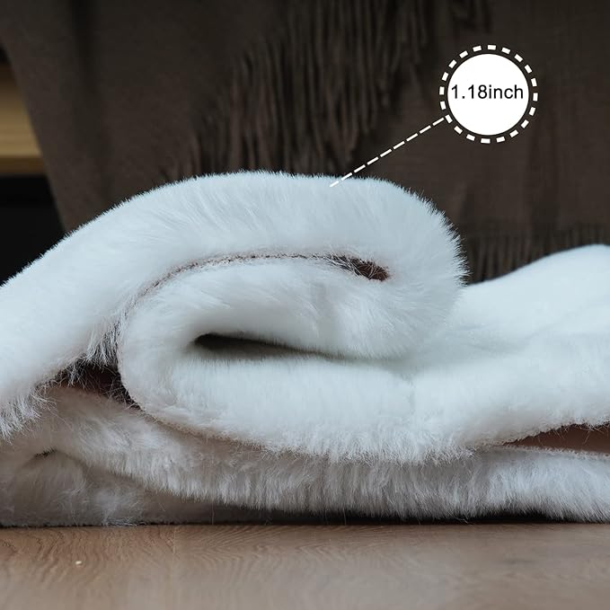 Ghouse Faux Rabbit Fur Round Rug 4ft White Round Rugs for Bedroom Decor Fluffy Area Rugs for Living Room, no-Shedding Carpet Sheepskin Washable Rug Rome Decor