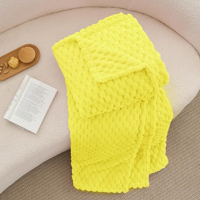 BEDELITE Fleece Throw Blanket for Couch & Bed - 3D Jacquard Decorative Amber Yellow Blanket, Super Soft and Cozy Warm Fuzzy Blanket All Seasons Suitable, 50x60Inches