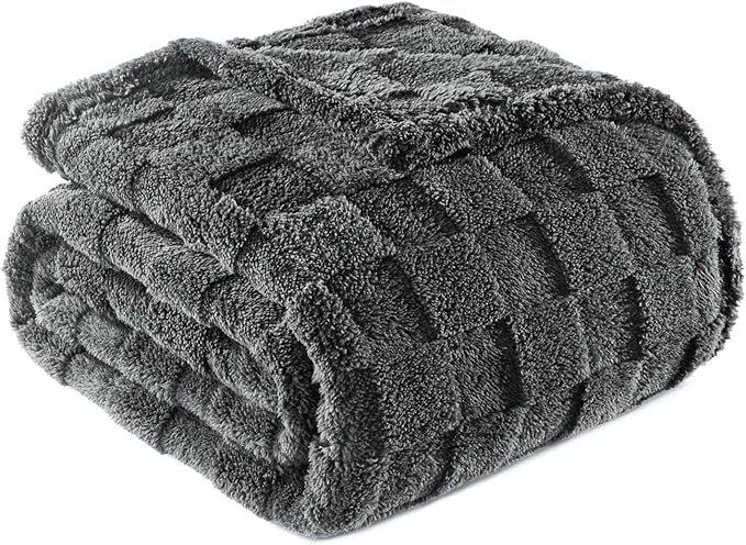 Exclusivo Mezcla Fleece Throw Blanket for Couch,Super Soft and Warm Lightweight Checkered Pattern Blankets for All Seasons, 50x60 Inches, Dark Grey