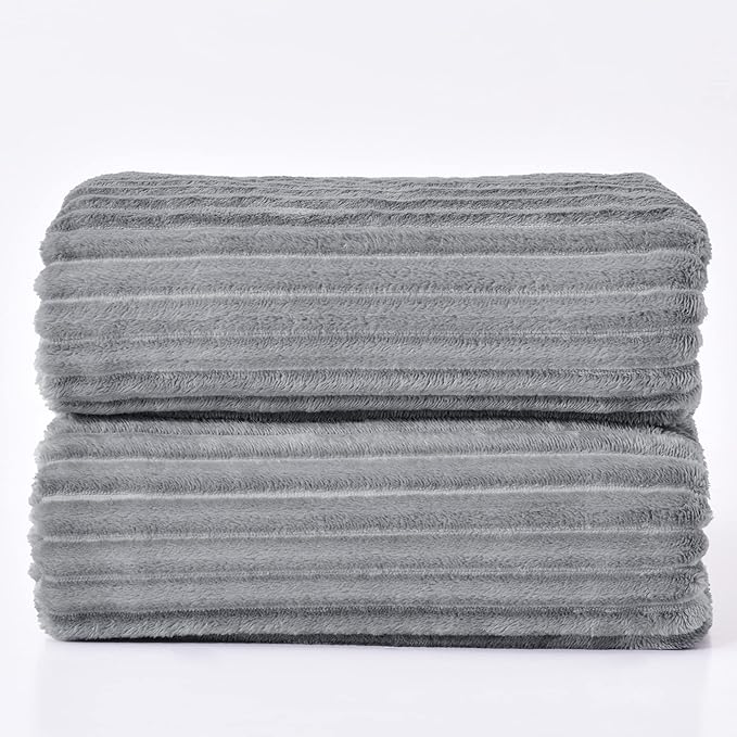 BEDELITE Fleece Throw Blanket for Couch – 3D Ribbed Jacquard Soft and Warm Decorative Fuzzy Blanket – Cozy, Fluffy, Plush Lightweight Gray Throw Blankets for Bed, Sofa, 50x70 inches