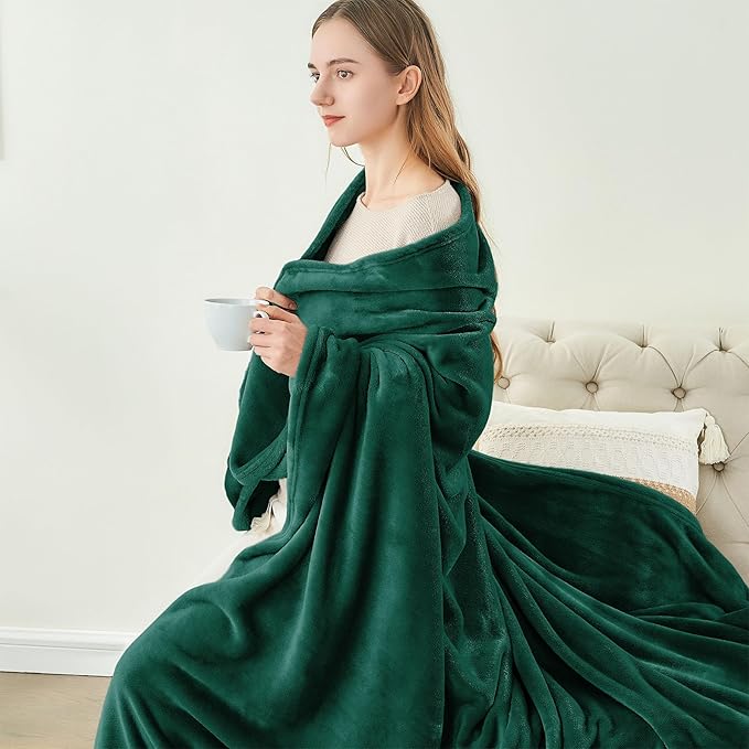 BEDELITE Fleece Blankets Queen Size Forest Green Throw Blankets for Bed, Luxury Plush Cozy Fuzzy Blanket 90x90 inches, Super Soft Warm Lightweight Throw Blanket All Seasons Suitable