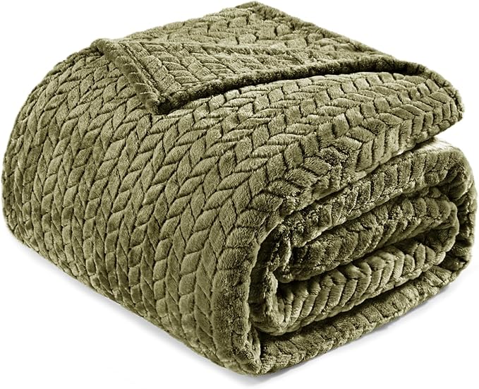 Exclusivo Mezcla Fleece Twin Size Blanket for Bed, 60x80 Inches Soft Cozy Jacquard Flannel Blankets, Lightweight Fuzzy Plush Warm for Women, Olive Green