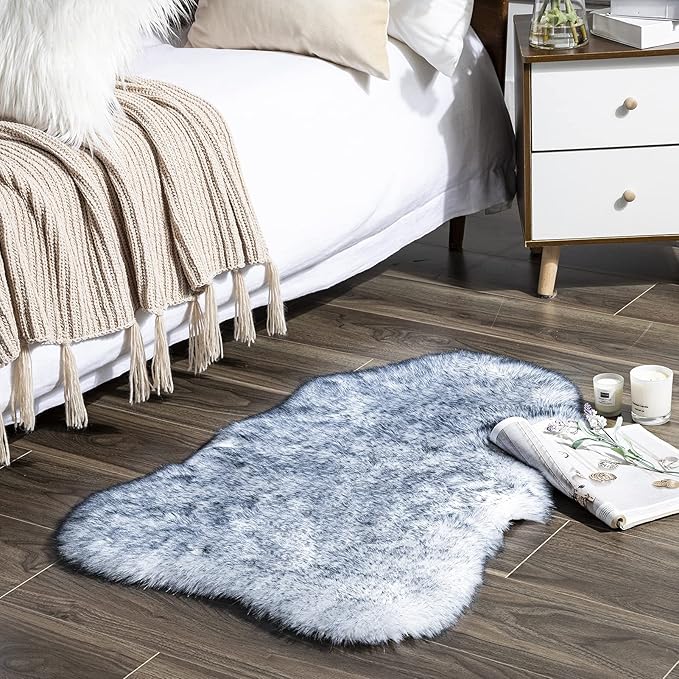 Ashler HOME DECO Soft Faux Fox Fur Rug Chair Couch Cover Area Rug for Bedroom Floor Sofa Living Room White Blue 2 x 2.8 ft