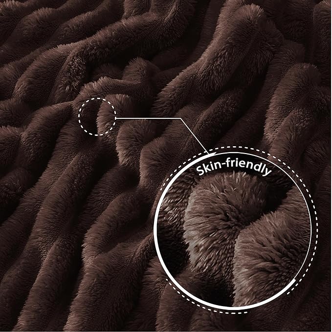 Exclusivo Mezcla King Size Flannel Fleece Blanket, Super Soft Striped Jacquard Bed Blanket, Lightweight Fuzzy Cozy for All Seasons, 90x104 Inches, Coffee