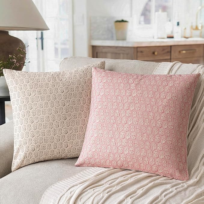 Foindtower Set of 2 Decorative Neutral Floral Print Throw Pillow Covers Vintage Accent Farmhouse Cushion Covers Boho Home Decor for Sofa Chair Couch Bedroom Living Room Outdoor,18×18 Inch,Light Pink