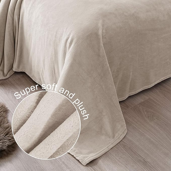Exclusivo Mezcla Fleece Blankets Queen Size for Bed, Super Soft and Warm, All Season, Cozy, Plush, Lightweight, 90x90 Inches, Camel