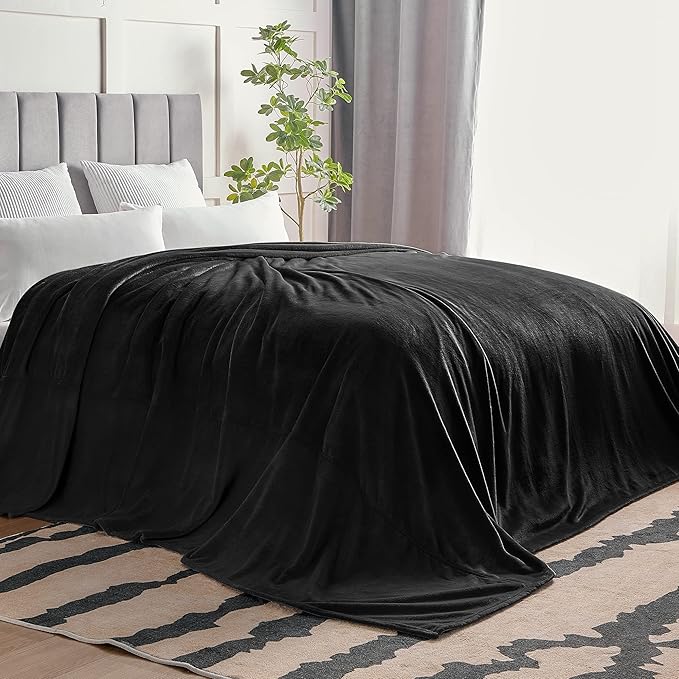BEDELITE Big Fleece Blanket 120" x 120" (10' x 10'), Super Soft Fluffy Fuzzy Oversized King Blanket for Bed, Couch, Sofa, Camping, Extra Large Fits Whole Family, Black